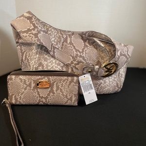 Michael Kors Fulton Large Slouchy Shoulder Embossed Leather